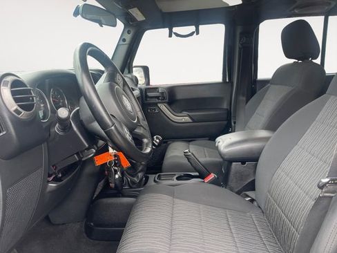 Used 2012 Jeep Wrangler Unlimited Sport image 9