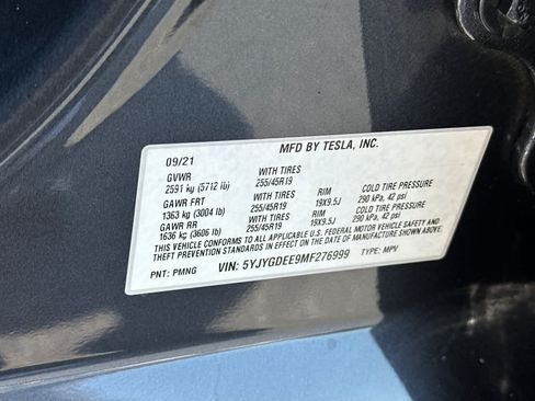 Used 2021 Tesla Model Y Long Range AWD/4WD image 34
