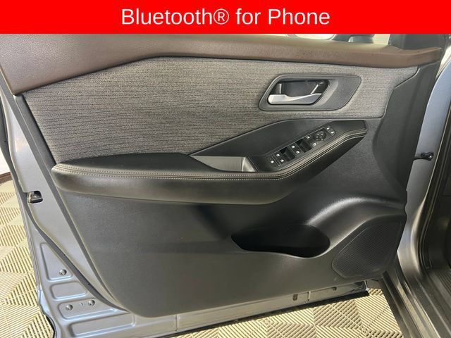 Used 2021 Nissan Rogue SV FWD image 11