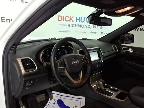 Used 2016 Jeep Grand Cherokee Laredo AWD/4WD image 12