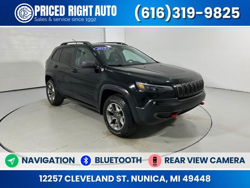 Used 2019 Jeep Cherokee Trailhawk image 1