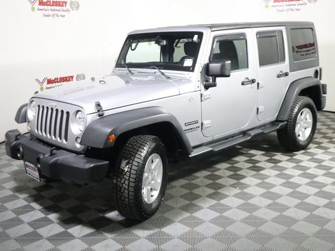 Used 2014 Jeep Wrangler Unlimited Sport w/ Quick Order Package 24S AWD/4WD image 12