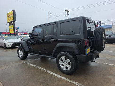 Used 2011 Jeep Wrangler Unlimited Sport image 7