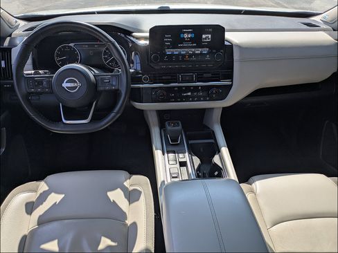 Used 2023 Nissan Pathfinder SL w/ SL Premium Package FWD image 17