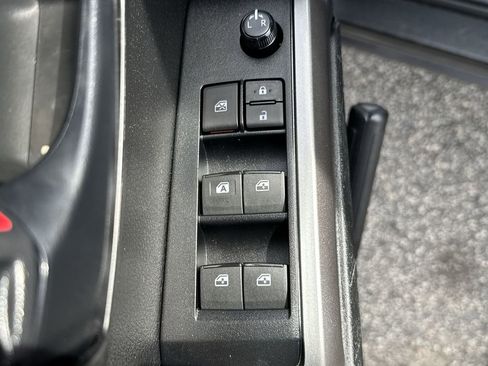 Used 2021 Toyota Tacoma SR5 w/ Blackout Package (TMS) image 13