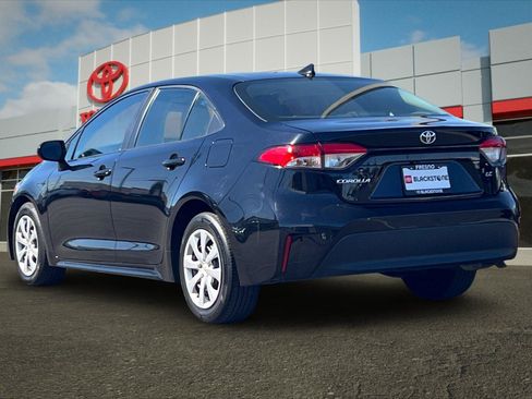 Used 2024 Toyota Corolla LE FWD image 5