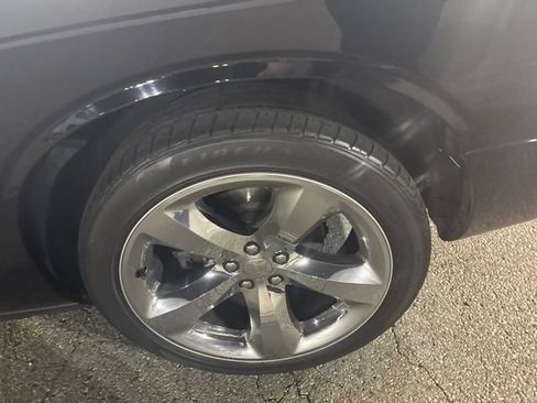 Used 2013 Dodge Challenger R/T RWD image 10