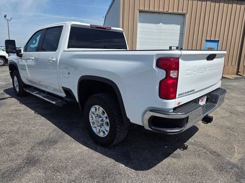 Used 2023 Chevrolet Silverado 2500 LT w/ Convenience Package AWD/4WD image 5