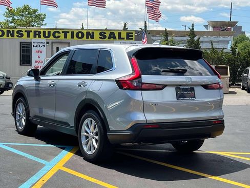 Used 2023 Honda CR-V EX image 7