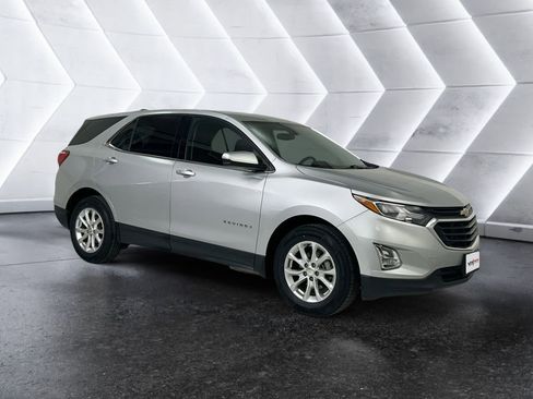 Used 2019 Chevrolet Equinox LT FWD image 1