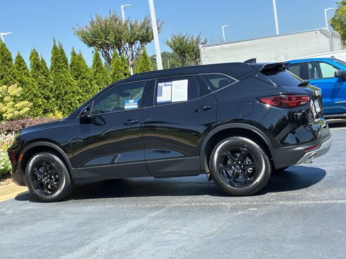 Used 2023 Chevrolet Blazer LT w/ Midnight/Sport Edition FWD image 9