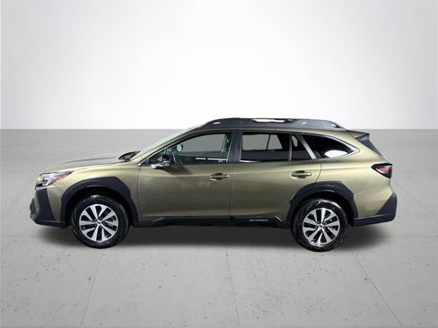 Certified 2025 Subaru Outback Premium w/ Popular Package #1A AWD/4WD image 10