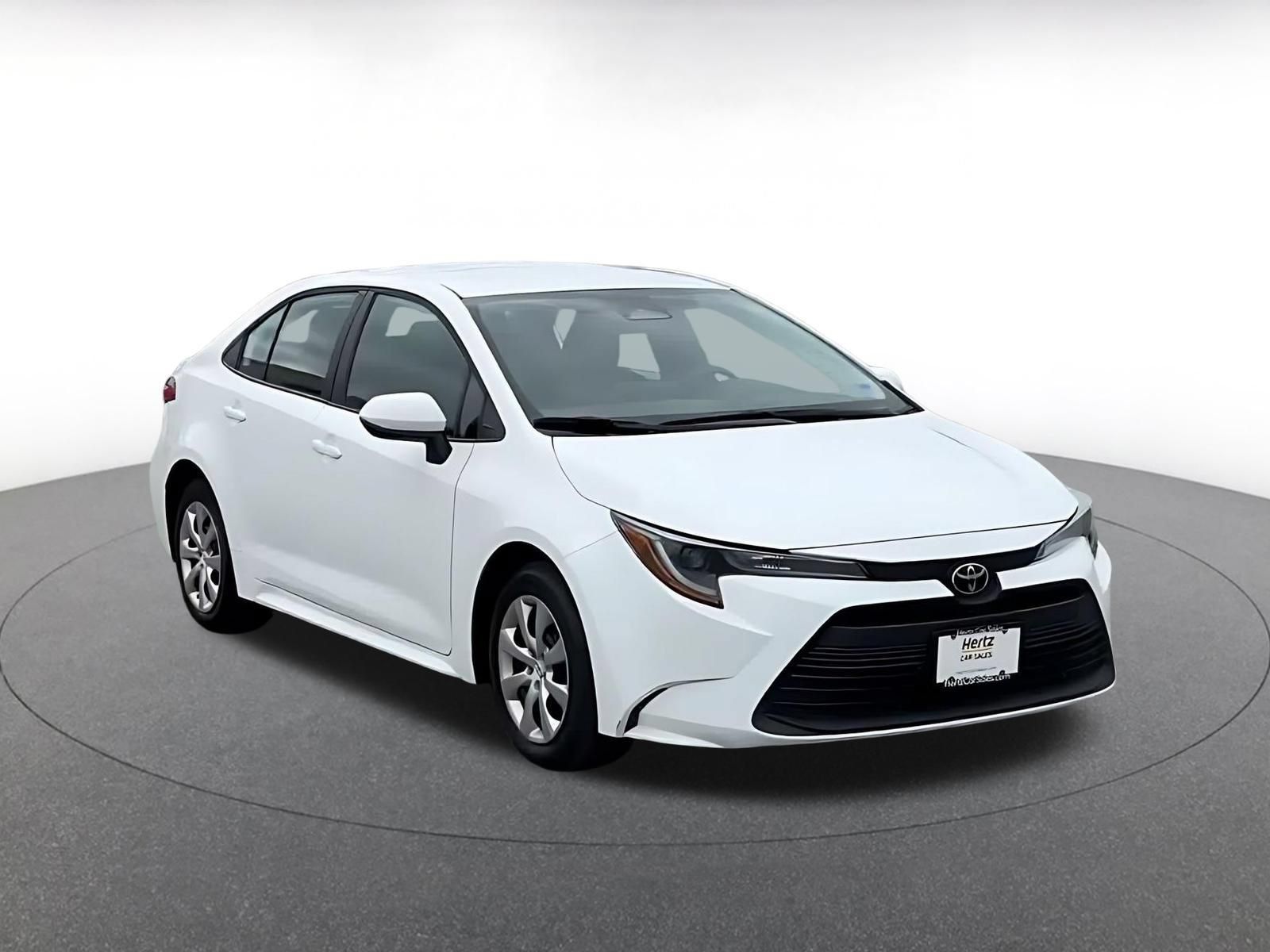Used 2025 Toyota Corolla LE FWD image 3