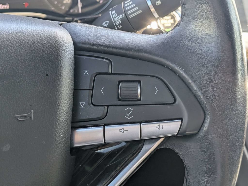 Used 2021 Cadillac XT6 Premium Luxury FWD image 25