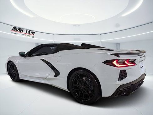 Used 2024 Chevrolet Corvette Stingray Premium Conv RWD image 8