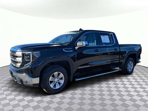 Used 2022 GMC Sierra 1500 SLE image 4