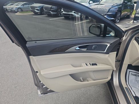 Used 2018 Lincoln MKZ Select w/ Select Plus Package FWD image 11