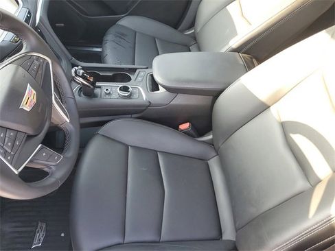 Certified 2024 Cadillac XT5 Luxury w/ LPO, Floor Liner Package image 26