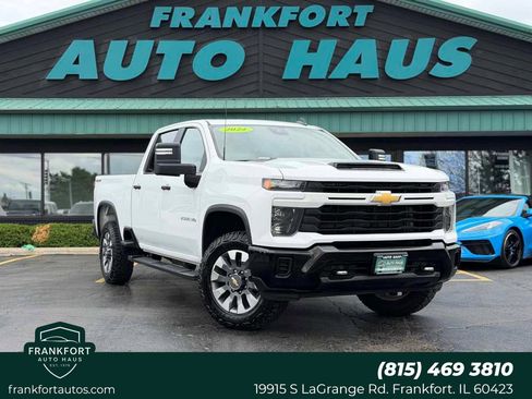 Used 2024 Chevrolet Silverado 2500 Custom w/ Custom Value Package AWD/4WD image 1