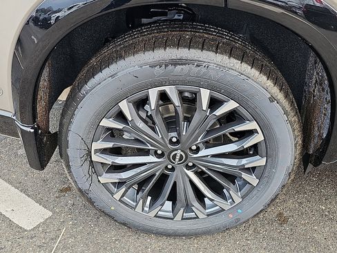 New 2026 Nissan Rogue Platinum w/ Tech Package AWD/4WD image 5