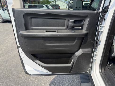 Used 2018 RAM 2500 Tradesman w/ Chrome Appearance Group AWD/4WD image 15