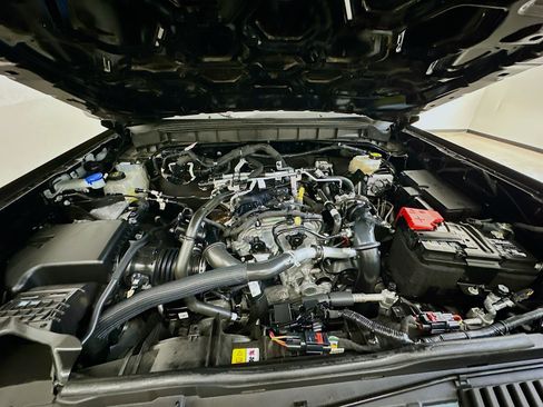 Used 2025 Ford Bronco Big Bend image 34