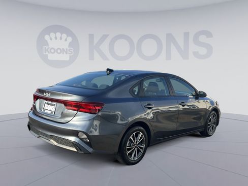 Used 2024 Kia Forte LXS image 7