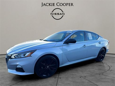 Used 2021 Nissan Altima 2.5 SR image 1