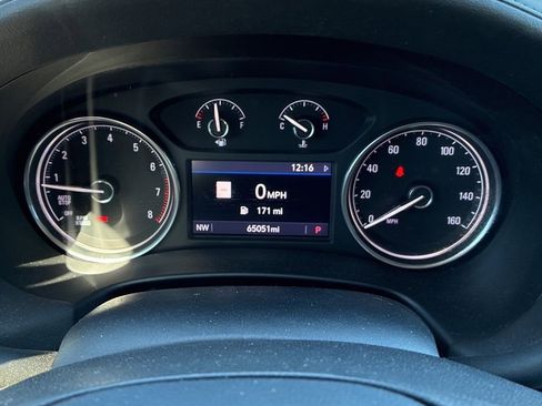 Used 2020 Buick Enclave Essence w/ Sound and Sites Package image 10