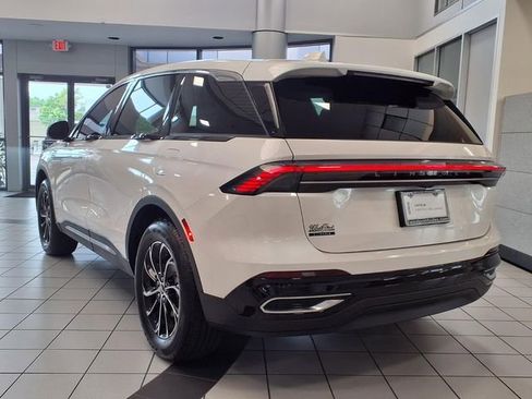 Certified 2026 Lincoln Nautilus Premier AWD/4WD image 18