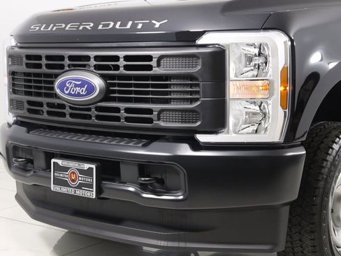 Used 2024 Ford F350 XL w/ Snow Plow/Camper Package image 46