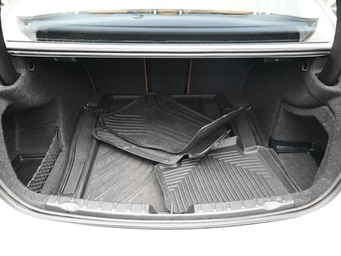 Used 2017 BMW 330i Sedan RWD image 19
