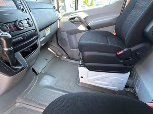 Used 2018 Mercedes-Benz Sprinter 3500 image 21