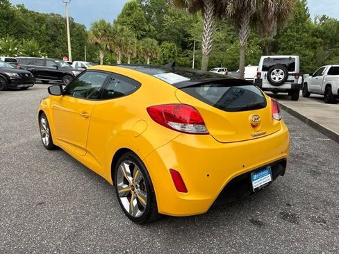 Used 2012 Hyundai Veloster w/ Style Pkg FWD image 3