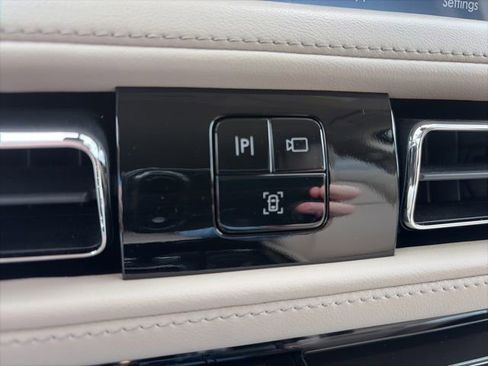 Certified 2023 Lincoln Aviator 2WD image 21