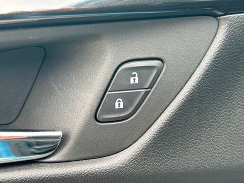 Used 2025 Chevrolet TrailBlazer LT AWD/4WD image 22