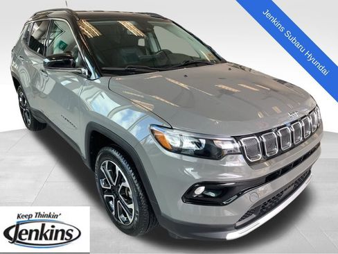Used 2022 Jeep Compass Limited image 1