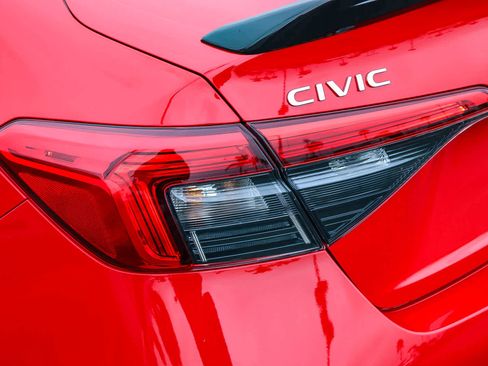 Certified 2024 Honda Civic Sport image 9