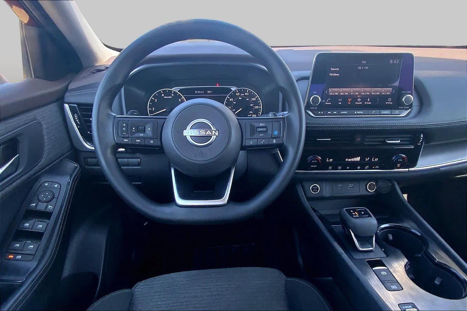 Used 2022 Nissan Rogue SV FWD image 6