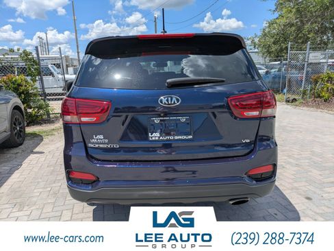 Used 2019 Kia Sorento S FWD image 3