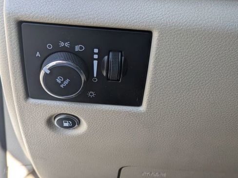 Used 2018 Jeep Grand Cherokee Limited w/ Luxury Group II image 14