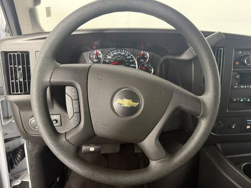 Used 2024 Chevrolet Express 3500 LT w/ LT Preferred Equipment Group RWD image 20
