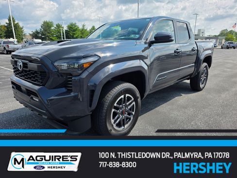 Used 2024 Toyota Tacoma TRD Sport w/ TRD Sport Upgrade Package AWD/4WD image 1