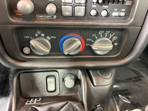 Used 2002 Pontiac Firebird Trans Am RWD image 19