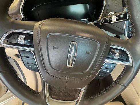 Used 2017 Lincoln Continental Reserve w/ Technology Package FWD image 23