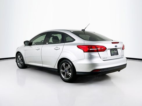 Used 2016 Ford Focus SE FWD image 5