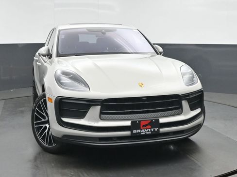 Used 2022 Porsche Macan AWD/4WD image 8
