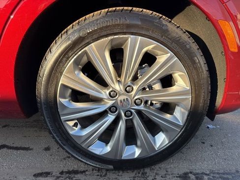 Used 2024 Buick Envista Avenir image 32