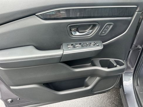 Used 2023 Honda Pilot Elite image 14