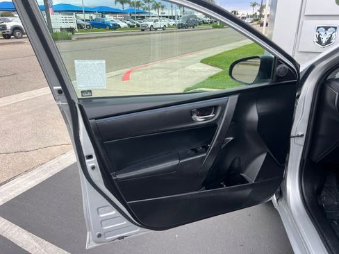 Used 2017 Toyota Corolla SE FWD image 26